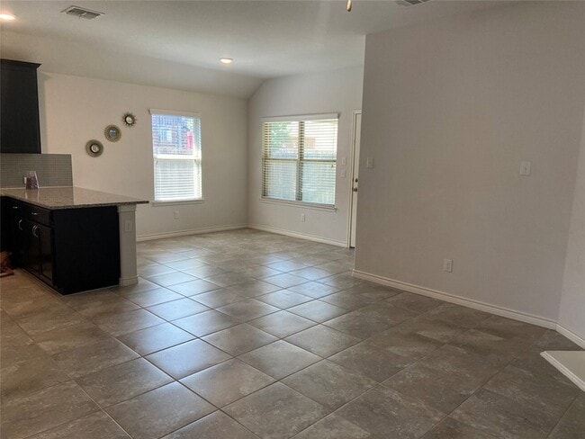 Building Photo - 801 Dickens Dr