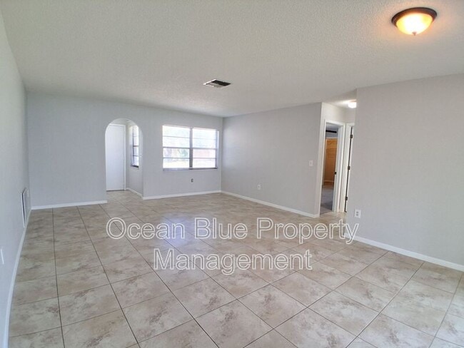 Building Photo - 8732 Elm Leaf Ct