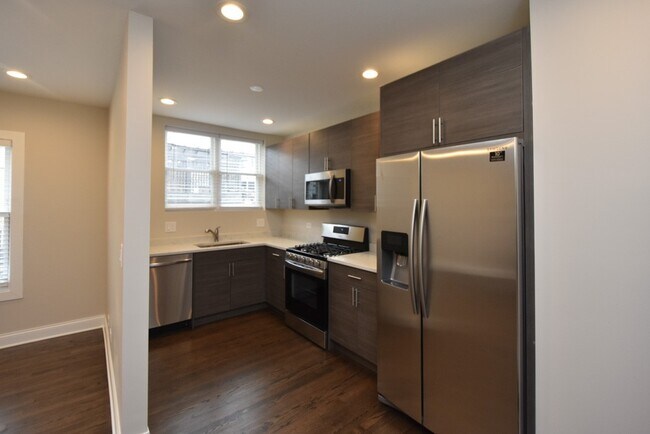 Foto del edificio - 1434 W Farragut Ave