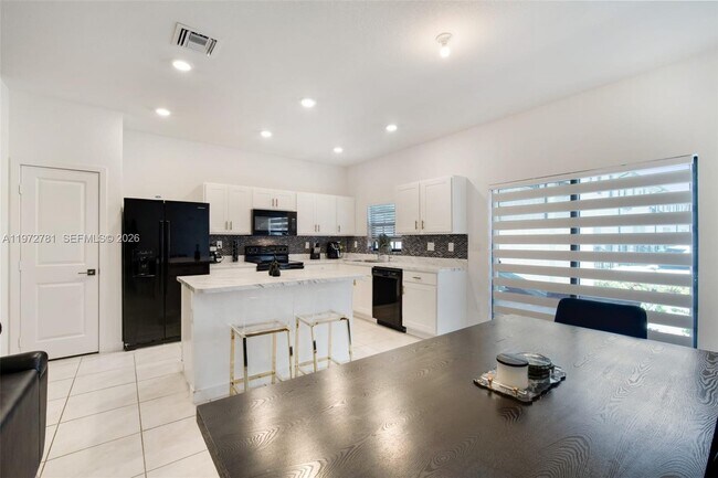 Foto del edificio - 1181 SW 7th Ct