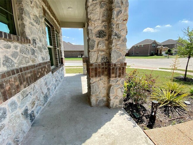 Foto del edificio - 1800 Cyn LN-