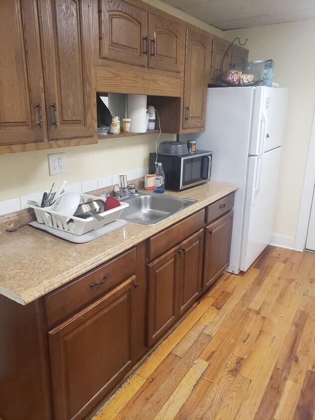 902 Glen Ter, Chester, PA 19013 House for Rent in Chester, PA