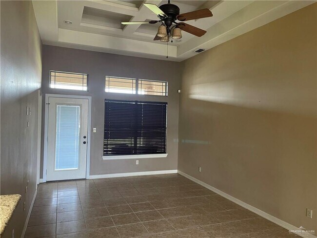 Foto del edificio - 4432 Wisteria Ave