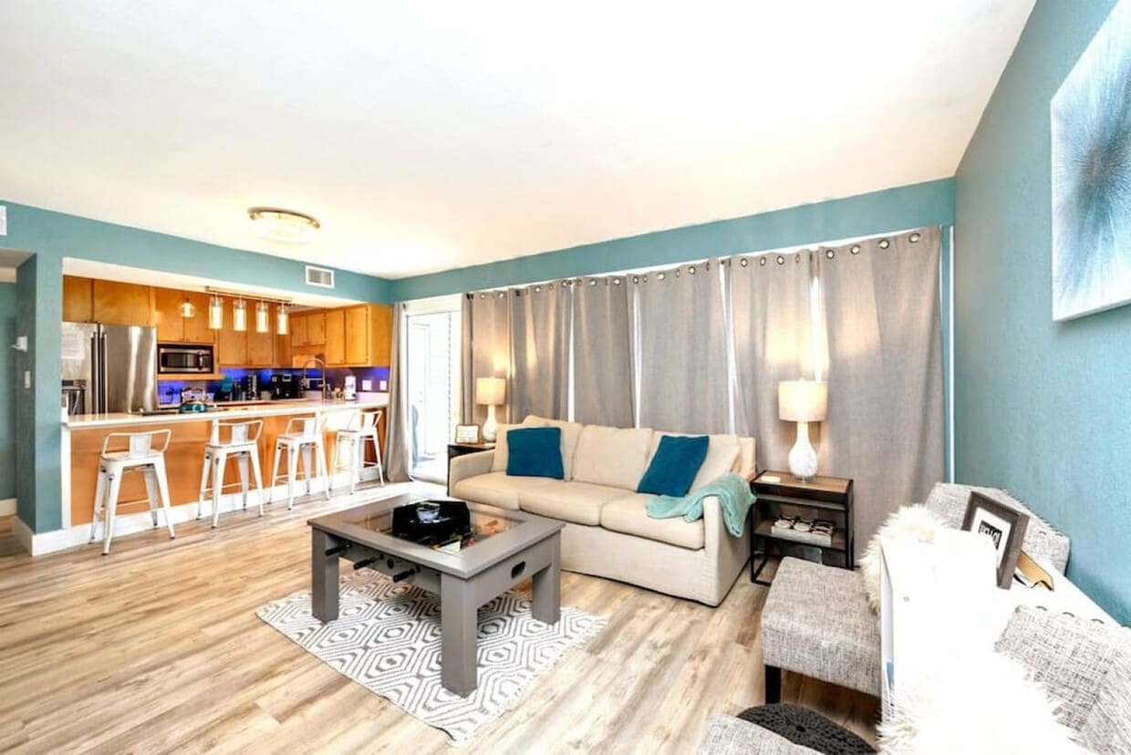 Primary Photo - 4000 Gulf Terrace Dr