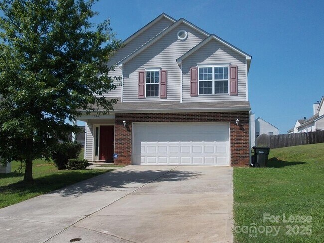 Foto del edificio - 1356 Sinai Pl NW