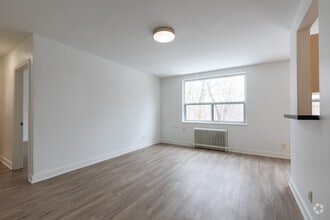 1BR, 1BA - Living Room - 5,7 & 9 Stag Hill Drive