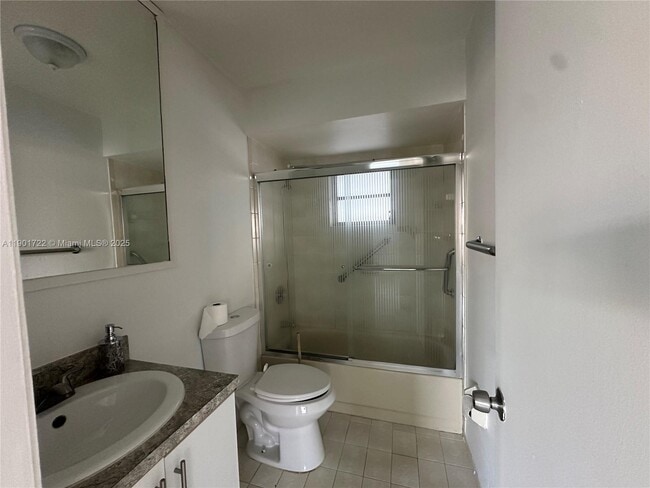 Building Photo - 3608 SW 25th St