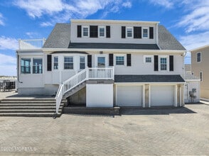 Building Photo - 2400 Oceanfront