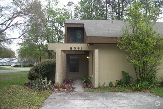 Building Photo - 8594 Pineverde Ln
