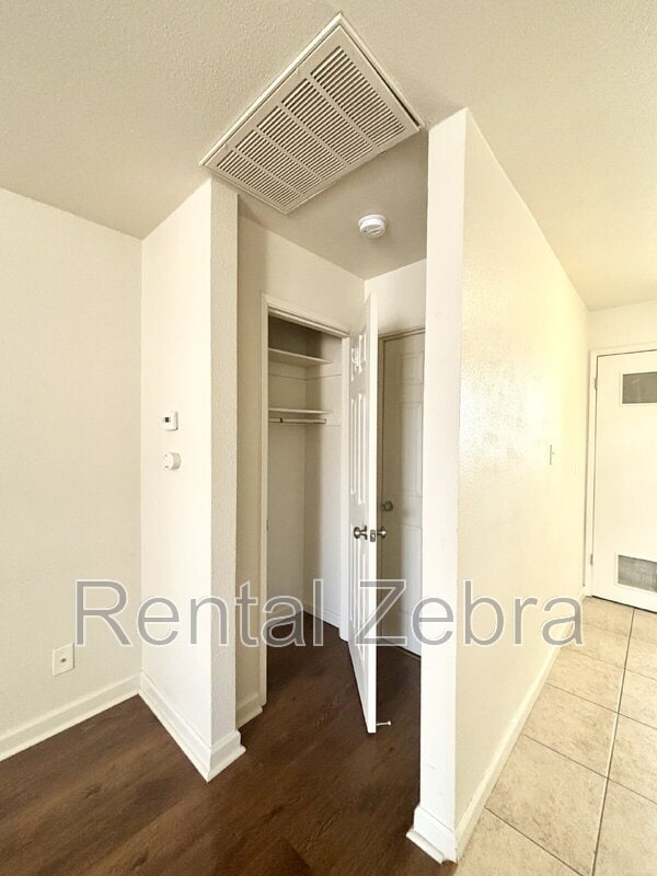Foto del edificio - 112 E 12th St