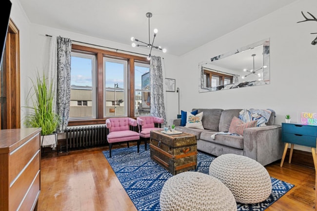 Building Photo - 231 E College Ave