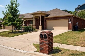 Building Photo - 6677 Friendsway Dr