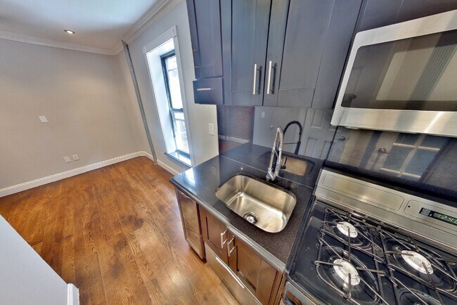 Foto del edificio - 314 E 106th St