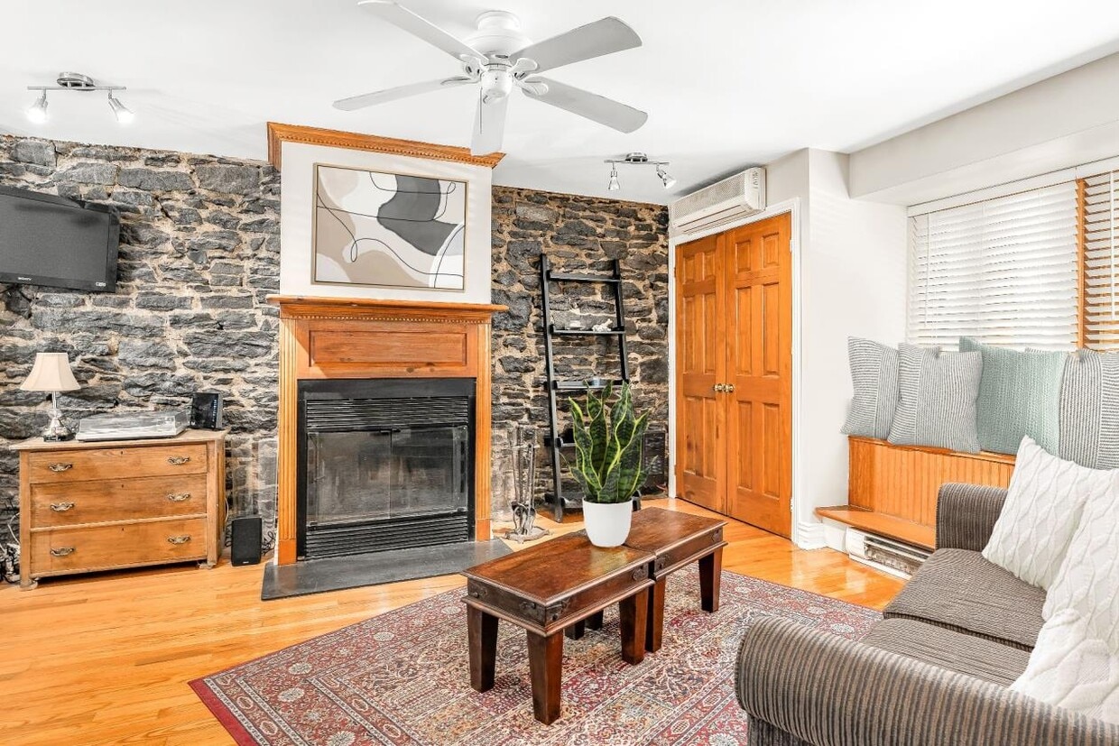 Primary Photo - 1507 Av Argyle