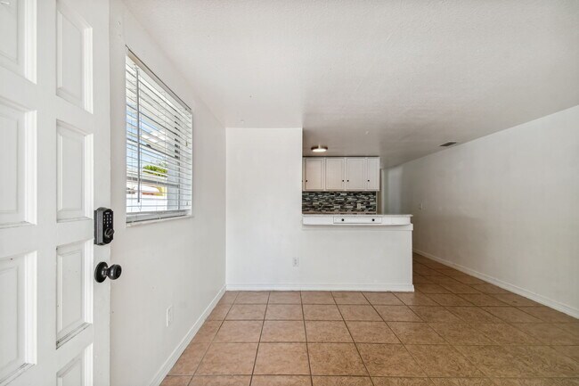 Foto del edificio - 2607 W Saint Conrad St