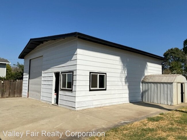 Building Photo - 4 br, 2 bath House - 1133 Speckert LN