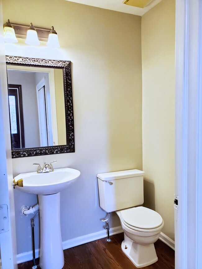 Half Bath - 7560 Toweron Ln