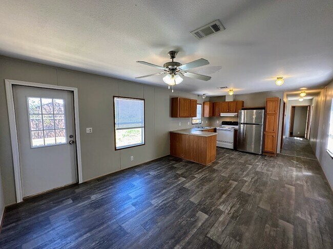 Foto del edificio - Ask about our no Security deposit!  3 Bed,...