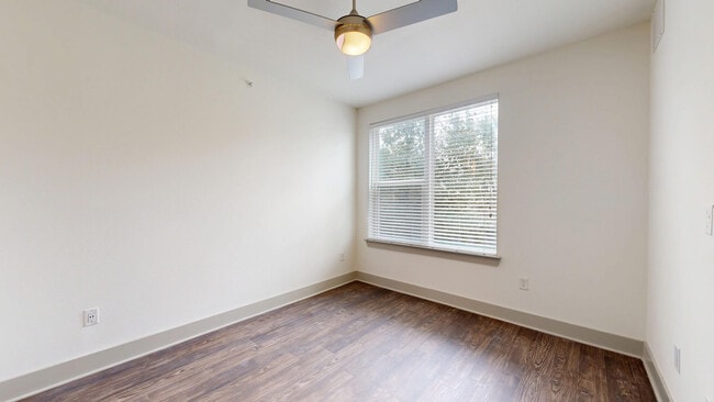 Interior Photo - Vitruvian West