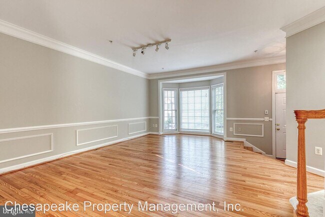 Foto del edificio - 3 br, 3.5 bath House - 10801 Wadsworth Road