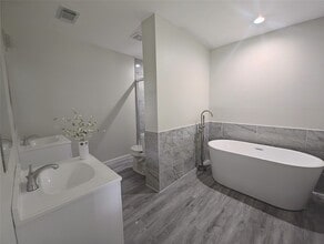 Building Photo - 2252 Shadowdale Dr