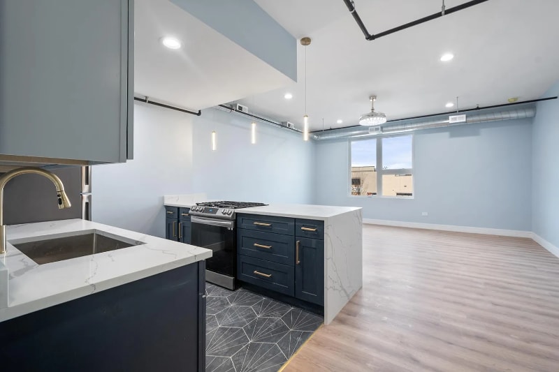 Foto principal - 9909 W Roosevelt Rd