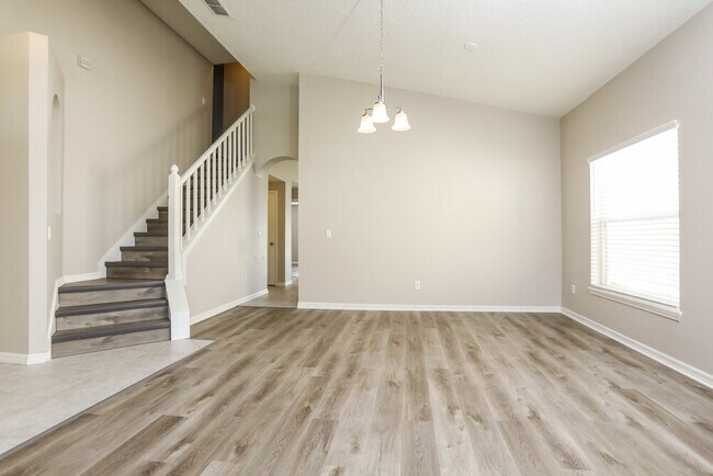 Foto del edificio - 4408 Creeks Run Blvd
