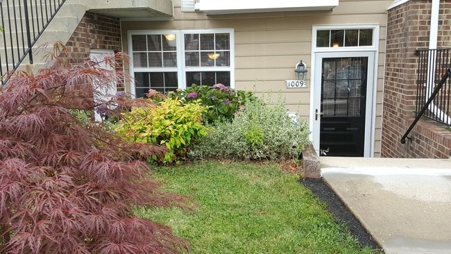 Fotografía del edificio - 1009 Simsbury Ct