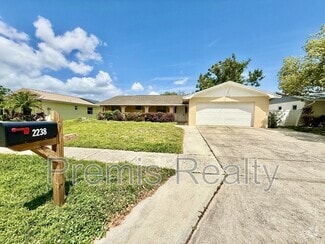Building Photo - 2238 Colonial Dr