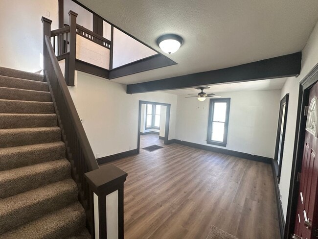 Foto del edificio - Completely Renovated 3 bed/2 bath