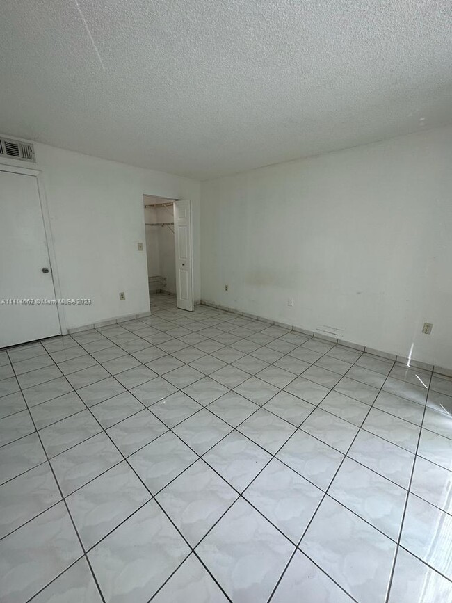 Foto del edificio - 11790 SW 18th St