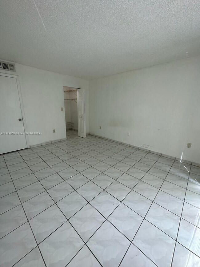 Building Photo - 11790 SW 18th St