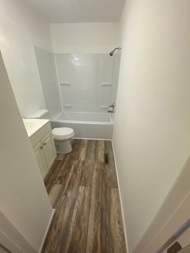 Foto principal - 1531 Woodland Ave