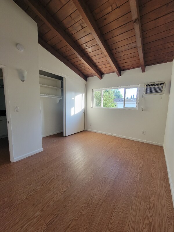 Foto del edificio - 7340 Ventura Canyon Ave