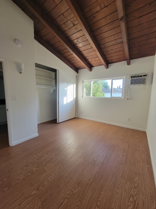 Building Photo - 7340 Ventura Canyon Ave