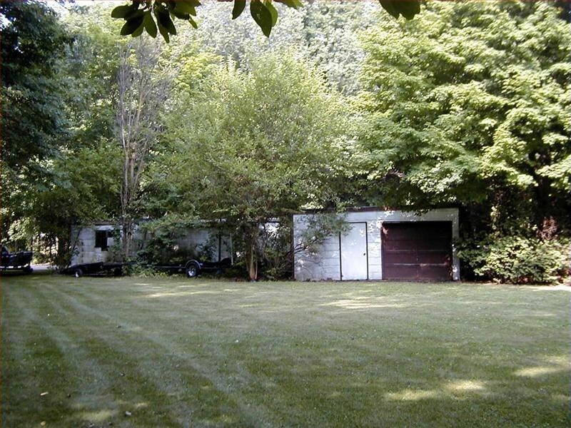 Back Garages - 6200 Parkview Ave