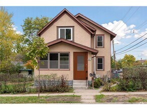 Building Photo - 311 23rd Ave NE
