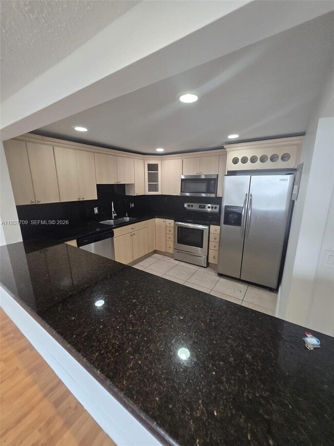 Foto del edificio - 13499 Biscayne Blvd