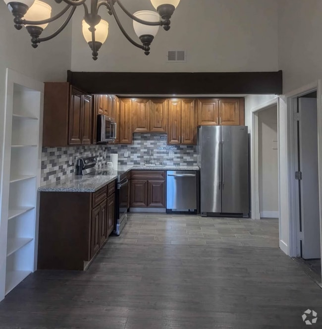 Building Photo - 5901 Moss Creek Cir