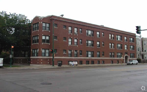 Primary Photo - 2401-2403 N Kedzie Blvd