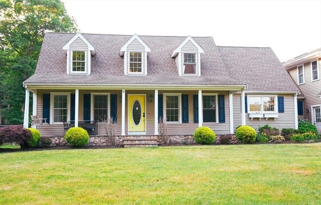 Foto del edificio - 241 New Bedford Rd