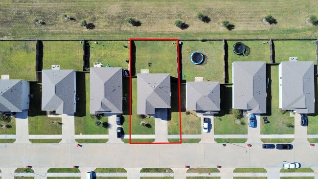 Building Photo - 4830 Highland Spgs Dr