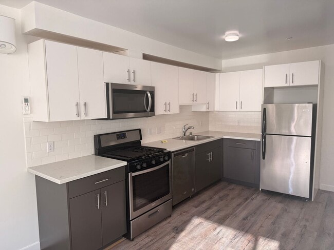 Building Photo - TFSC-B1714