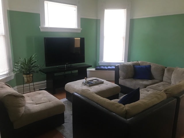 Foto del edificio - 875 Cedar St