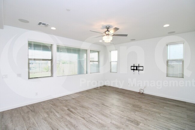 Foto del edificio - 31936 N 125th Ln