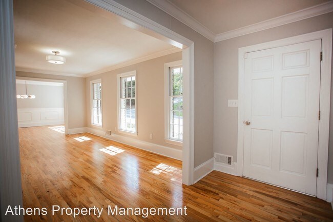 Building Photo - 240 Fortson Dr
