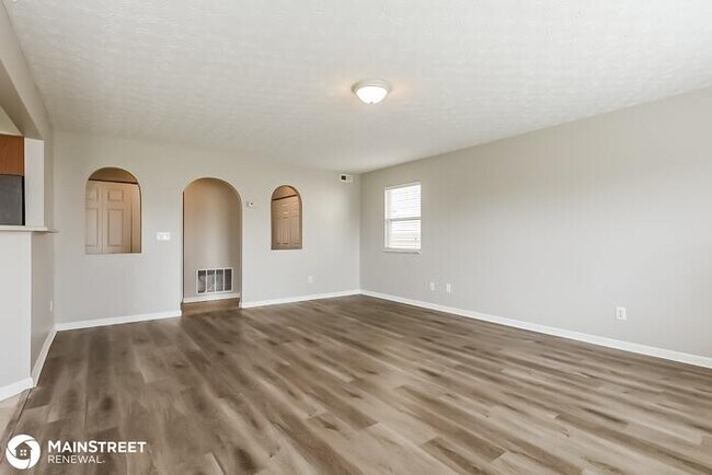 Foto del edificio - 4892 Grimm Dr, Lockbourne, OH 43137