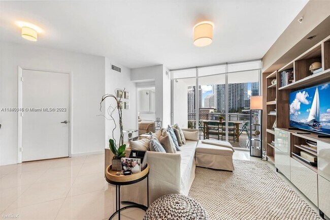 Foto del edificio - 2 br, 2 bath Condo - 350 S Miami Ave Apt 1404