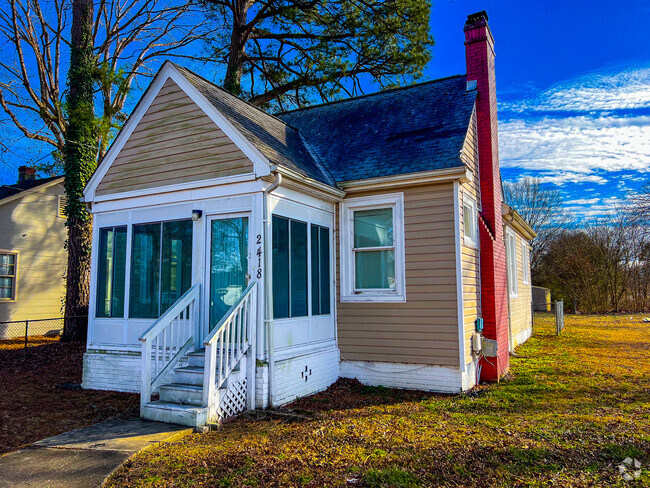 Building Photo - 2418 Lamberts Ave