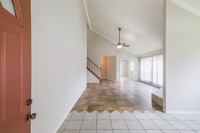 Building Photo - 15243 Peachmeadow Ln